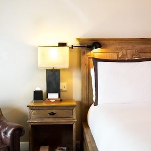 Deluxe Queen Room Two Queen Beds